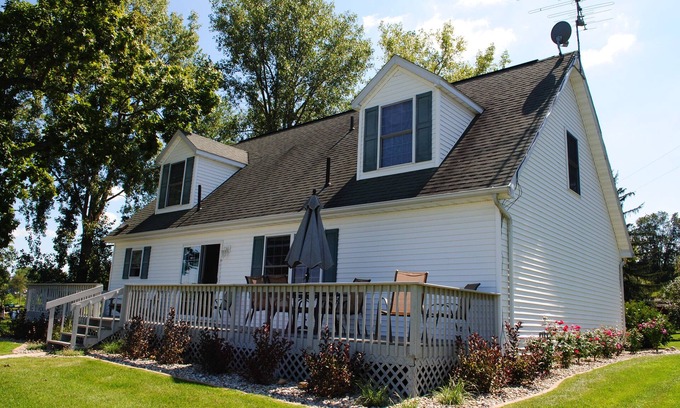 Lake James House | Updated Jimmerson Lake - Lake James Chain Home with Dock; Labor Day week is open