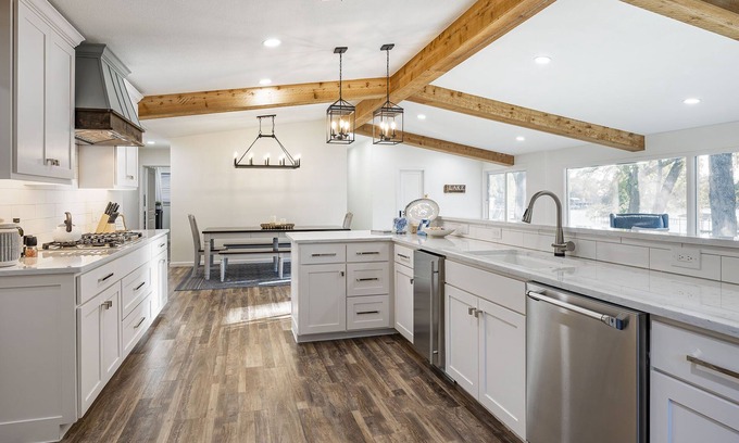 Enchanted Oaks House | Updated Lakeside Home on Quiet Cove