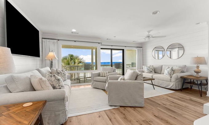 Fort Bay Condo | Updated Latitude 29 #34 Beachfront w/Pool, Hot Tub & Grills! Free Golf & Tix!