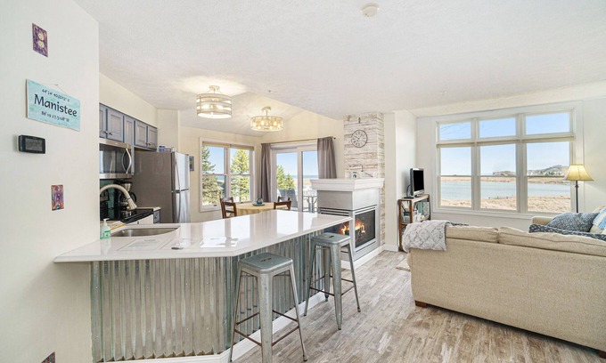 Manistee Condo | Updated, LK MI View - Pet Friendly!
