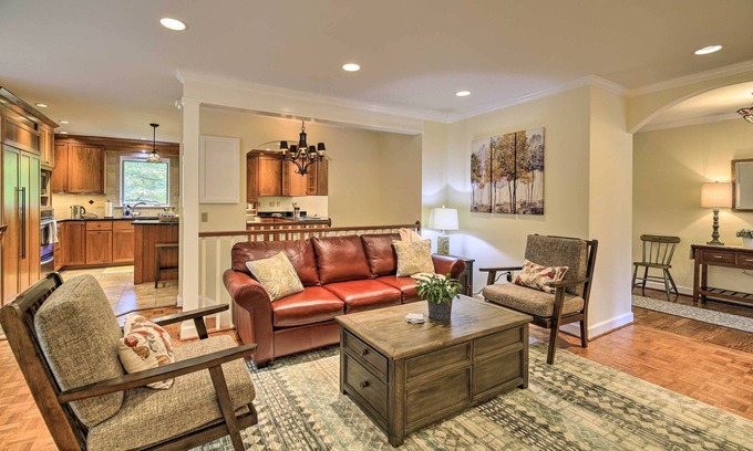 Kingsport House | Updated Ranch-Style Home w/Scenic Deck, Pond
