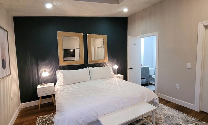 Saratoga Springs House | Updated stylish 2 bedroom townhouse adjacent to SPAC