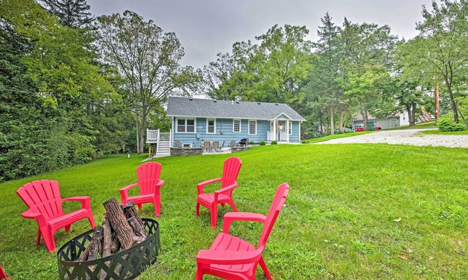 Twin Lakes Cottage | Updated Twin Lakes Cottage, Walk to Lake Mary