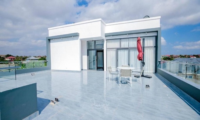 Agbogba Apartment | Uphills Court - Room 101