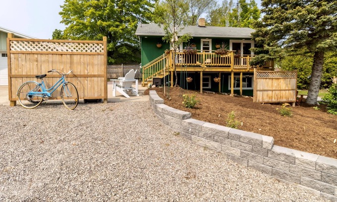 Northport Apartment | Upper and Lower Duplex Perfect property for families sharing a vacation home