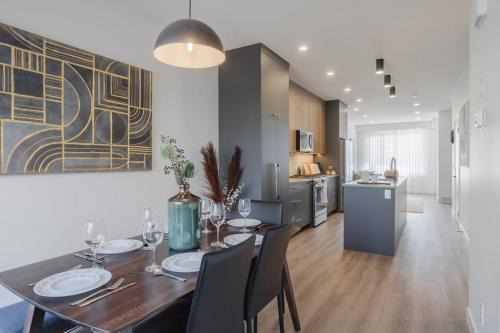 West Hillhurst House | Upper and Lower, Great for Large Families, Fenced Yard