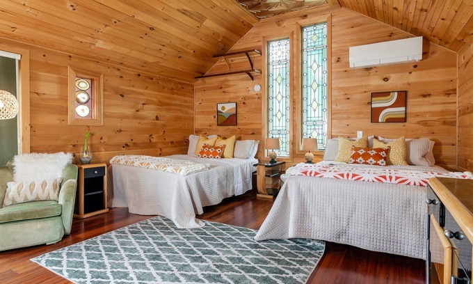 Ithaca Cottage | Upper Bunk - ADA accessible suite at New Park Event Venue