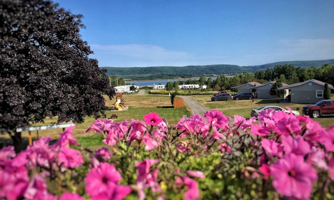 Annapolis Royal Cottage | Upper Clements Cottages