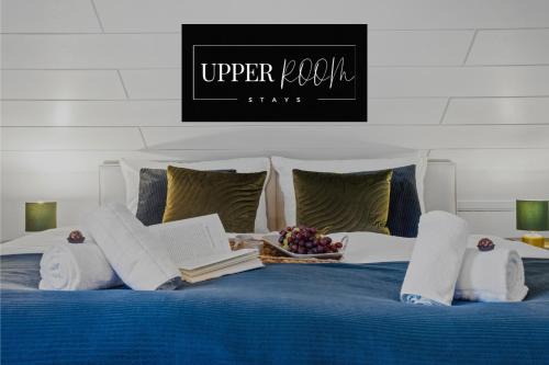 Neustadt-Gimmeldingen Apartment | UPPER ROOM: Apartment mit exklusiver Ausstattung-Ausblick auf Weinberge&Mandelblütenpfad