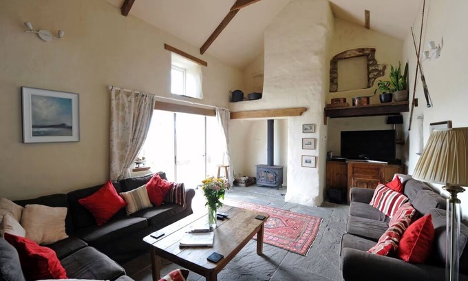 St Brides Cottage | Upper Porthmawr - 5 Bedroom Cottage - Whitesands