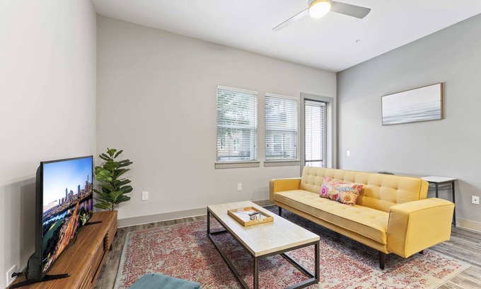 Montopolis Apartment | Upscale 1BR luxe suite close to Downtown w/fast WiFi