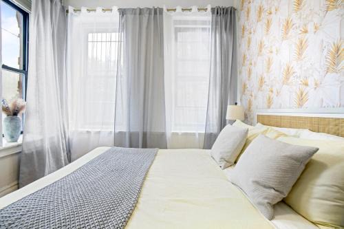 Lower East Side Apartment | Upscale 2BR Home