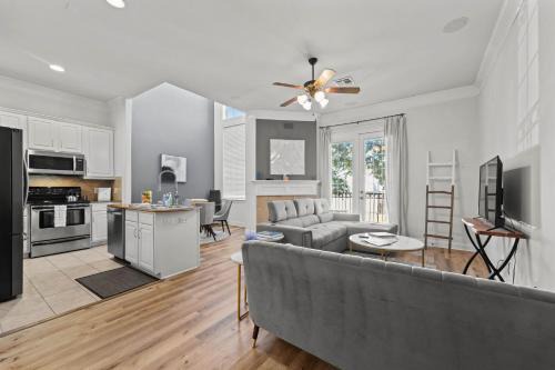 Lower Greenville House | Upscale 3 Bedroom Townhome in M-Streets!