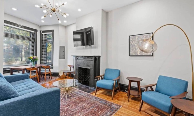Shaw Apartment | Upscale 5BR DC Townhome + Private Outdoor Patio