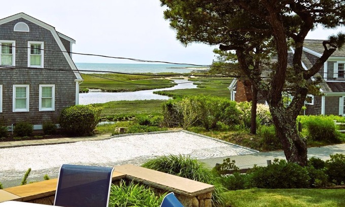 West Chatham House | Upscale Elegance, Steps from Ridgevale Beach!