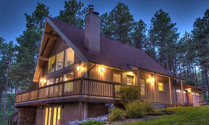 Rapid City Ski Chalet | Upscale Home Overlooking Bear Country USA, Near Rushmore, Keystone, Rapid City