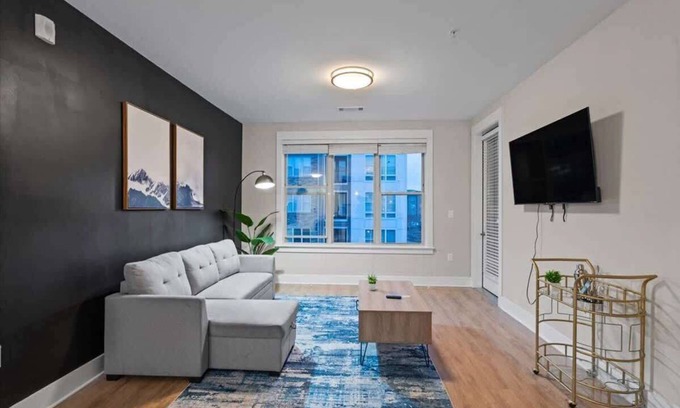 Charlotte Apartment | Upscale King 3BR Suite Mins to Uptown Charlotte!