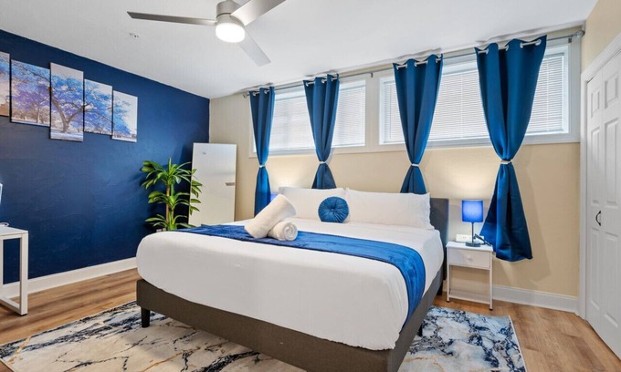 East Liberty Apartment | Upscale King Bed Suite |ADA w/Free parking!