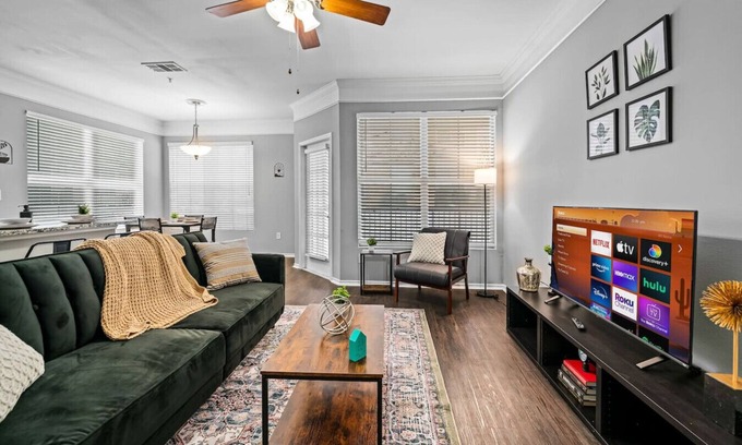 Fossil Creek Apartment | Upscale Living 2BR 2BA Apartment with Pool Access