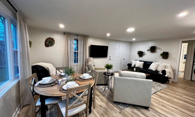 Williamsville Apartment | Upscale Luxury Apt, 2 minute walk to Glenn Park and Britesmith!