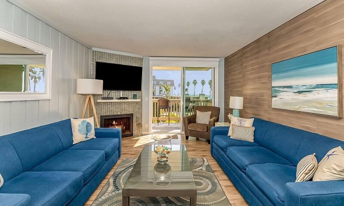Oceanside Condo | Upscale renovated condo-Ocean view and steps to the beach! -C112 North Coast Village