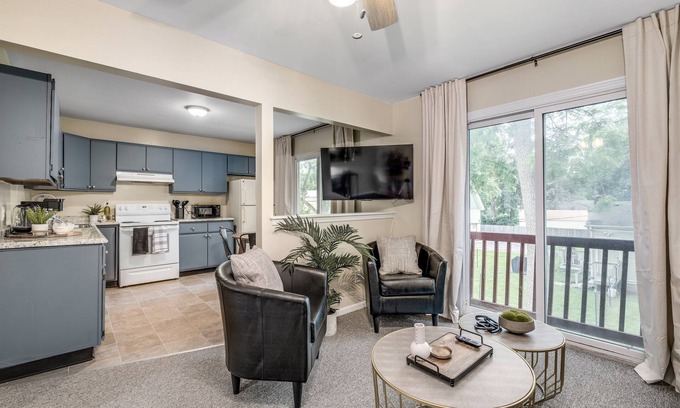 College Heights Apartment | Upscale Retreat Near EMU: Serene, Sophisticated, Full Amenities