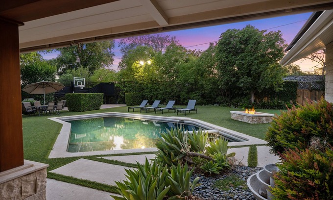 Northridge House | Upscale Stunning Oasis Home Pool/Spa/Basketball ct