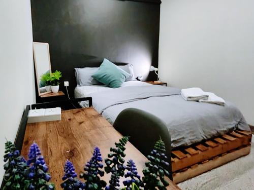 Kampung Lintang Hostel | Upspot Kuching Waterfront Premium Hostel