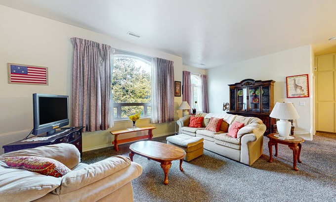 Florence Apartment | Upstairs Apartment with River Views, Free WiFi, A/C, & Beach Nearby