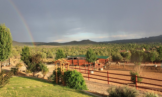 Veyo House | Upstairs casita, beautiful, quiet 5 acre ranch overlooking valley.