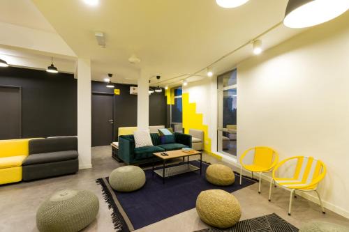 Kampung Pandan Dalam Hostel | Upstairs Downstairs CoLiving Kampung Pandan