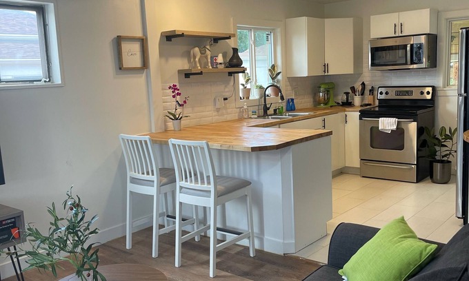 Twin Lakes House | Upstairs Suite Modern 2 Bedrooms & Bath, with Fully Stocked Kitchen, See Video
