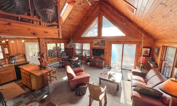 Hollowville Cabin | Upstate Private Cabin Getaway