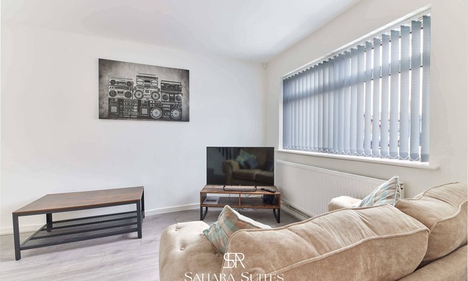 Blyth House | Upto 20% Off | Stylish 3BR Blyth Home | Work Stay