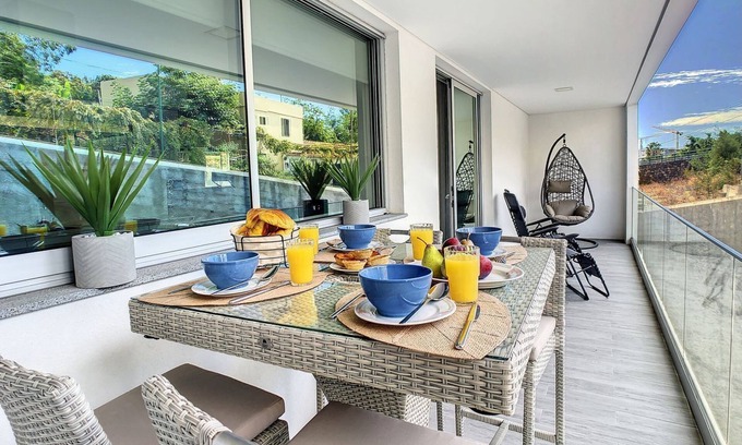 Santo Antonio Apartment | Uptown Apartment - Two Bedroom Apartment, Sleeps 4