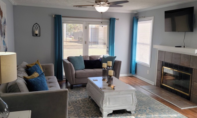 Westover Condo | Uptown Landing a Lovely 2 br 2 bth condo midtown.