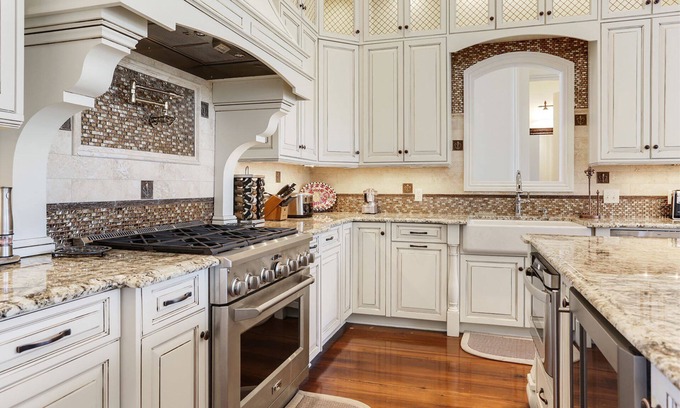 Uptown Historic District Condo | Uptown Penthouse Centrally Located...