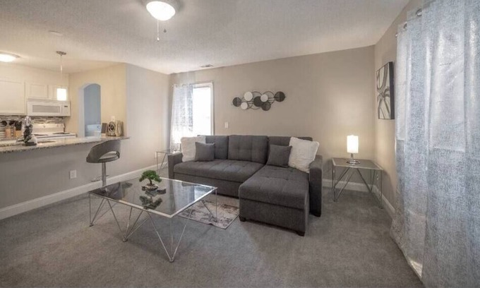 Greenville Apartment | Uptown Renaissance Crosswalk