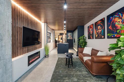 Bailen-Miraflores Apartment | Ura