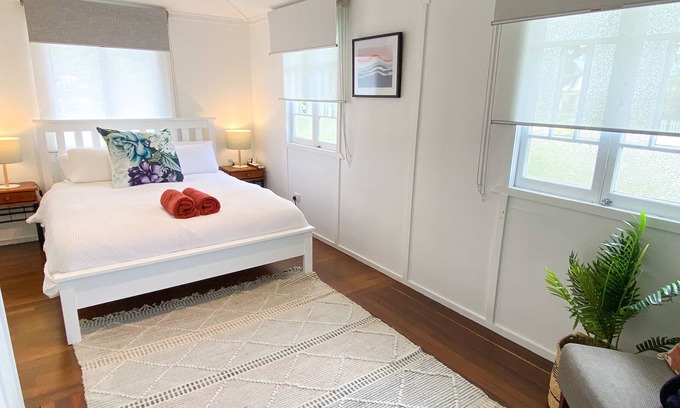 Urangan House | Urangan Pier Family House - Pet and Child Friendly
