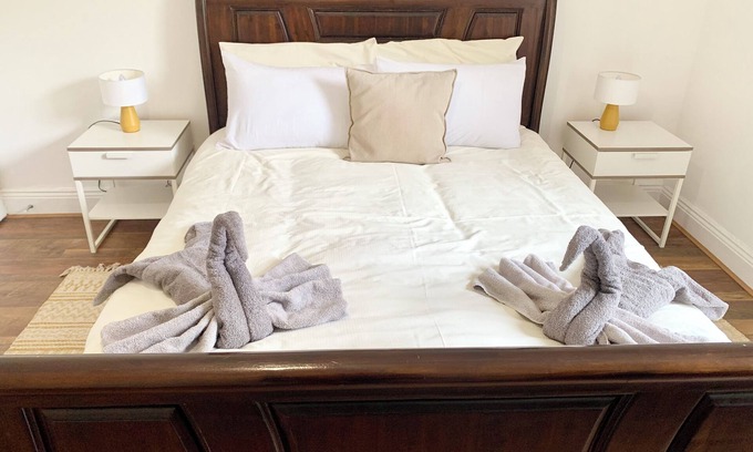 Sheffield House | URBA Luxury Stays 3 Bed Home Sheffield Central