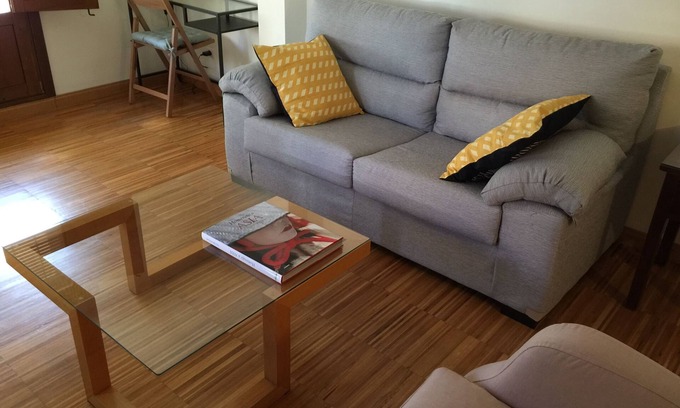Talavera de la Reina Condo | Urban apartment. Reserve the apartment for days, weeks or months.