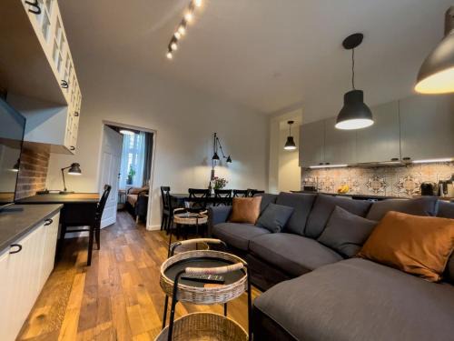 Chorzow Apartment | URBAN APARTMENTS PREMIUM Poniatowskiego 23 No 4,FREE PUBLIC PARKING, Self CHECK-IN