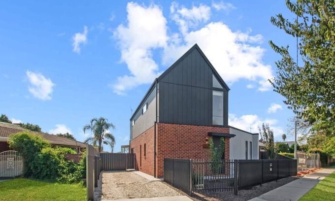Wagga Wagga House | Urban Barn - Stylish, Family Friendly
