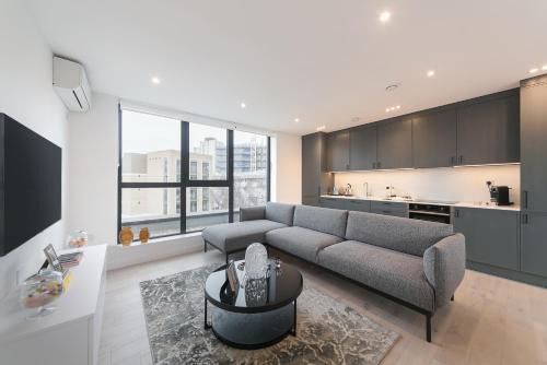 Haverstock Apartment | Urban Chic - Marine