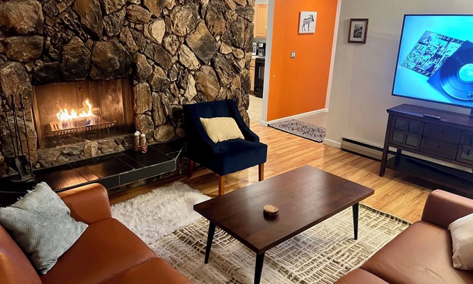 Taku - Campbell Apartment | Urban Comfort with Northern Charm