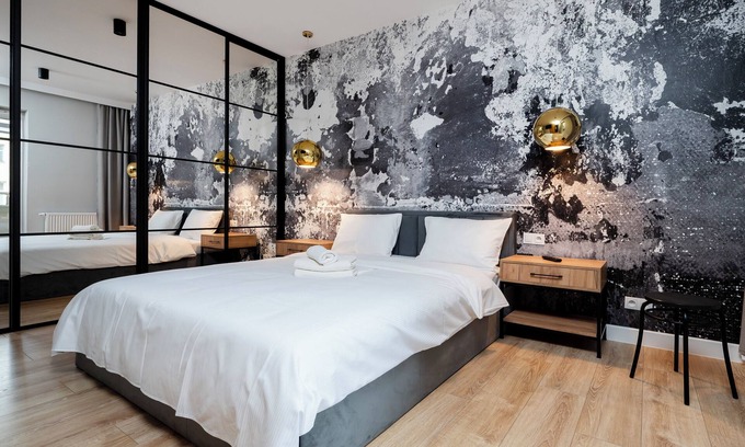 Lodz Apartment | Urban Elegance Bliss Apartment