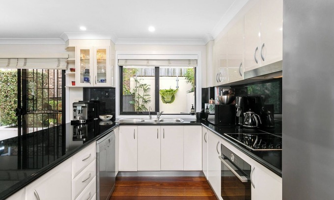 Lane Cove House | Urban Elegance: Luxe 3-Bedroom Home in Lane Cove