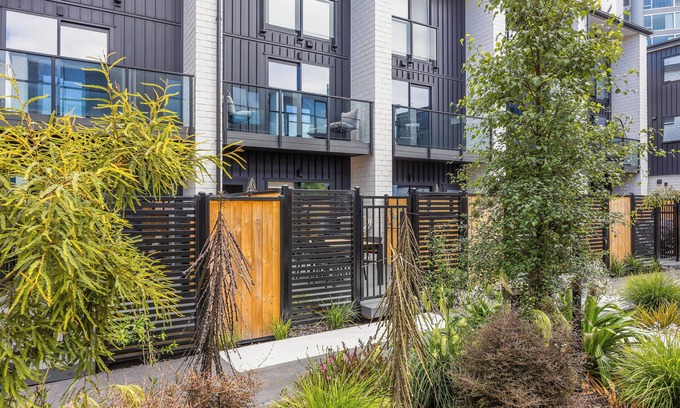 Christchurch City Centre House | "Urban Elegance Retreat 4-bedroom/4-bathroom/Central Christchurch+Free Parking"