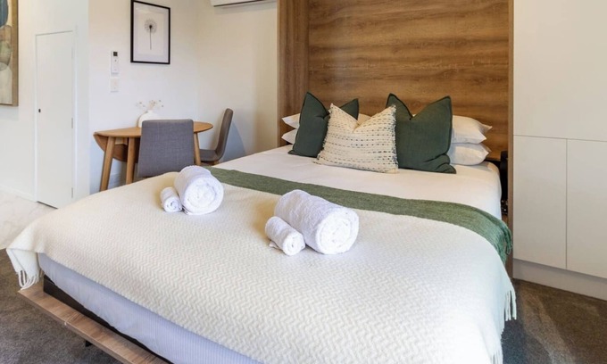 Christchurch City Centre House | Urban Escape: Ground Floor Studio, Wilmer St